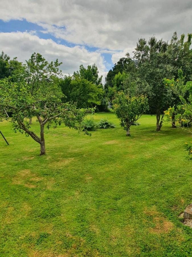 Le Logis Du Marais Bed & Breakfast Les Magnils-Reigniers ภายนอก รูปภาพ