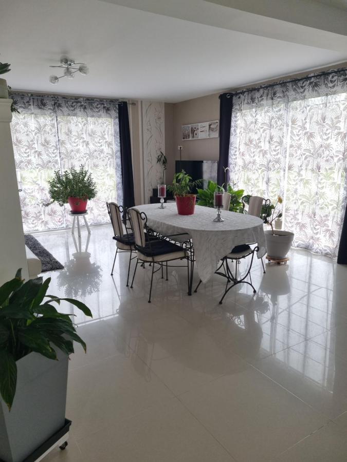 Le Logis Du Marais Bed & Breakfast Les Magnils-Reigniers ภายนอก รูปภาพ